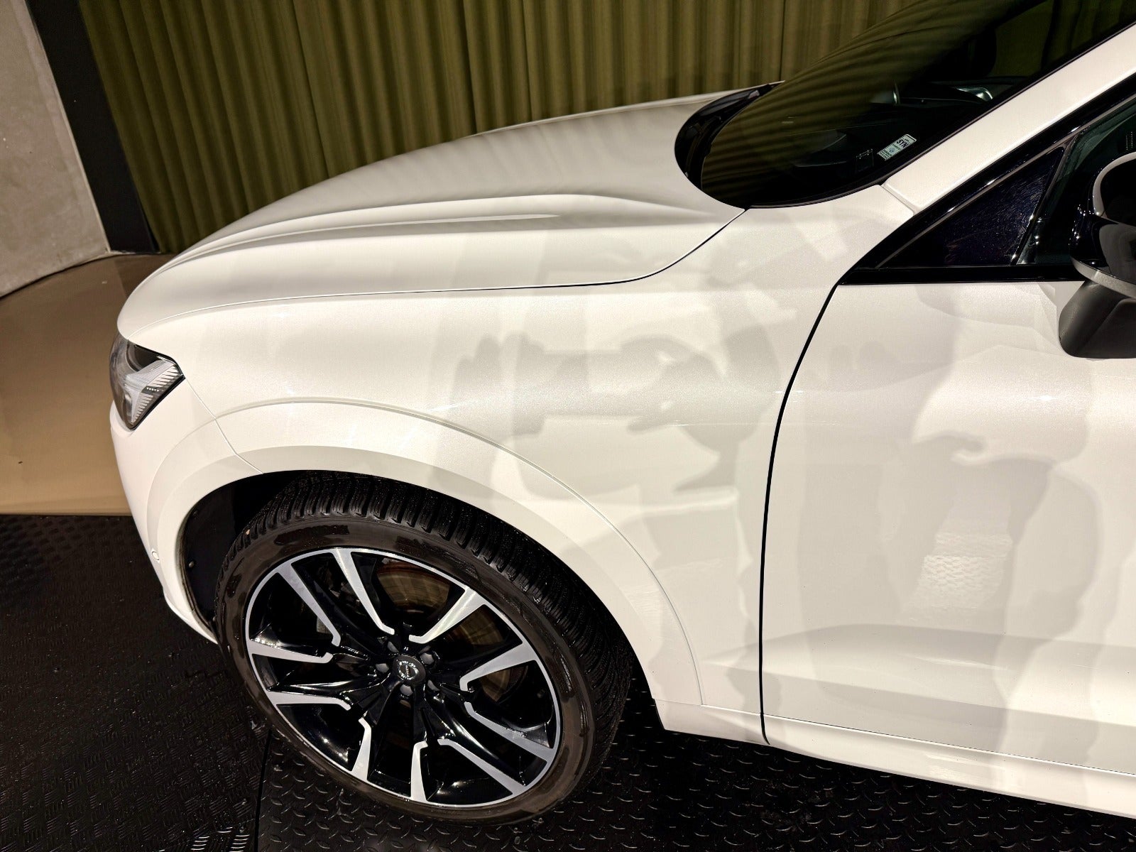 Billede af Volvo XC60 2,0 T6 310 R-Design aut. AWD