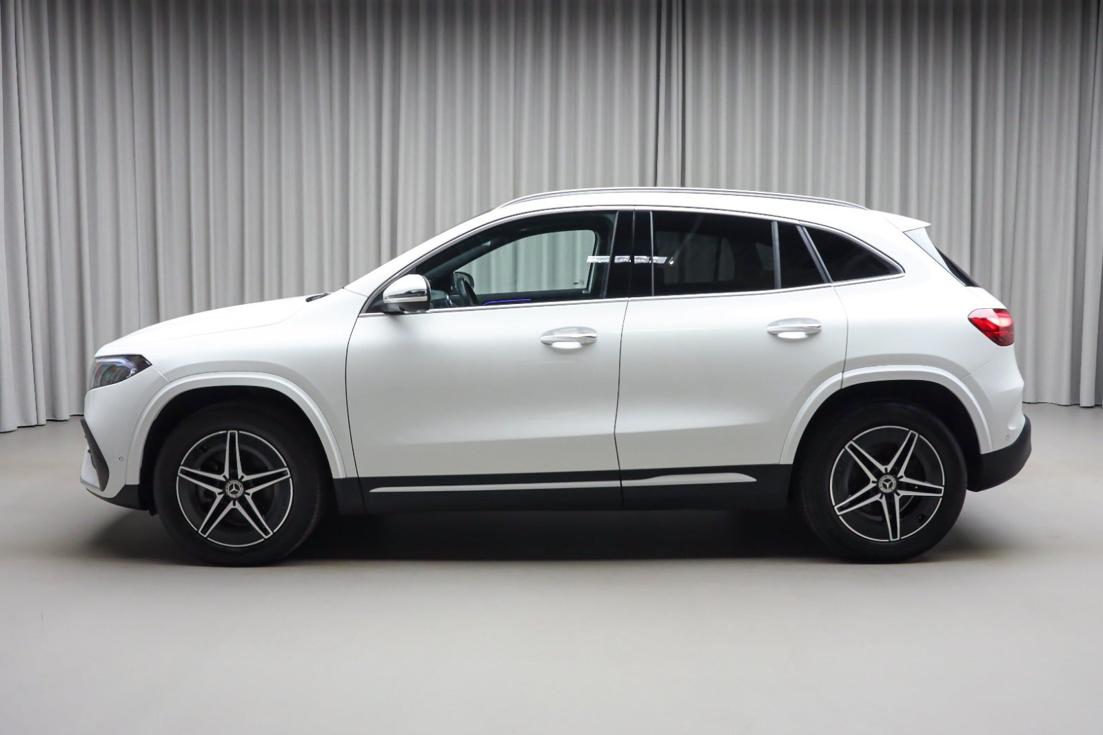 Mercedes-Benz EQA 250+ (6/8)