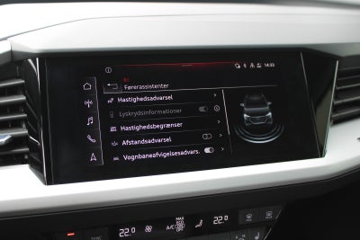 Audi Q4 e-tron Attraction Van