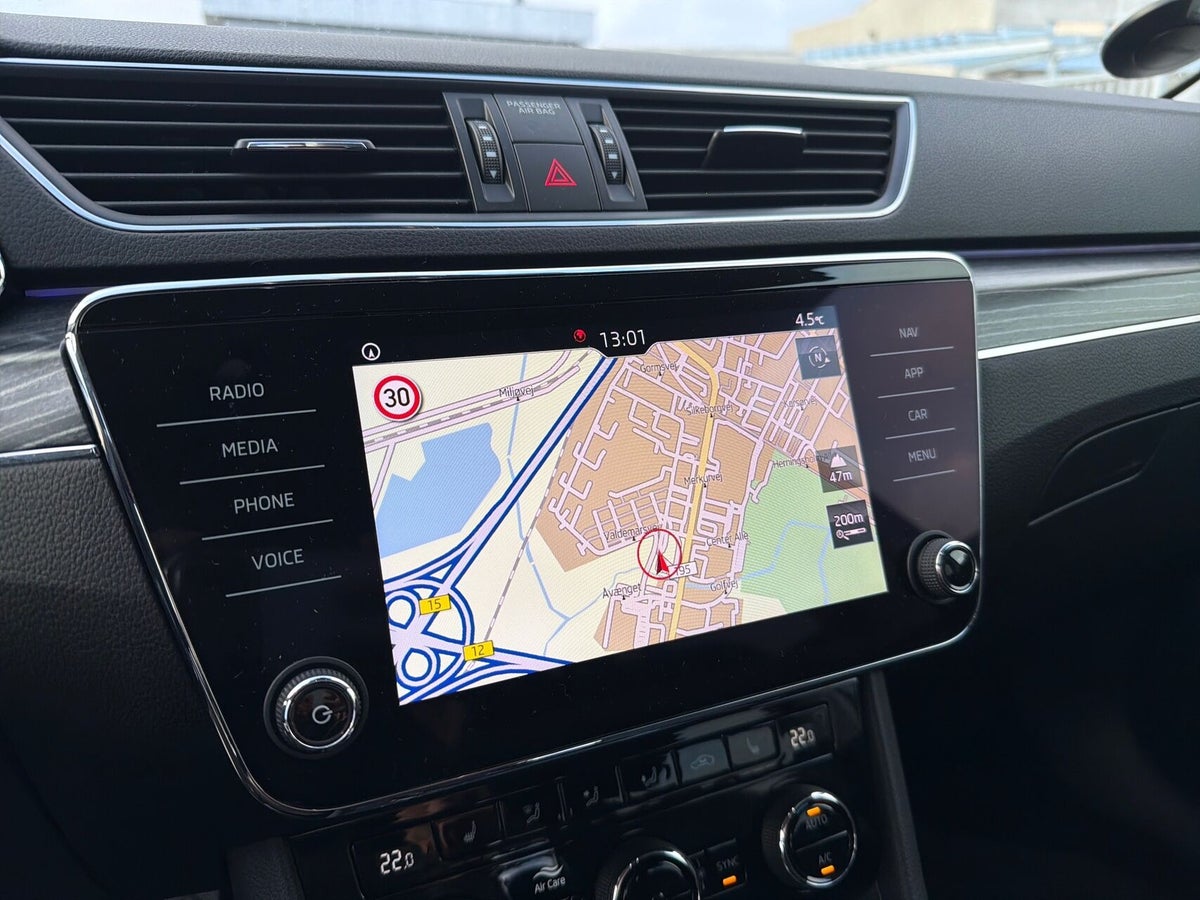 Skoda Superb TSi 190 Business Executive Combi DSG billede 24