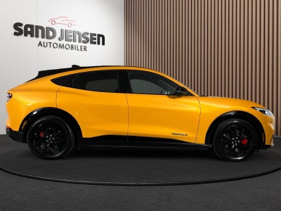 Ford Mustang Mach-E Premium Extended Range AWD Van