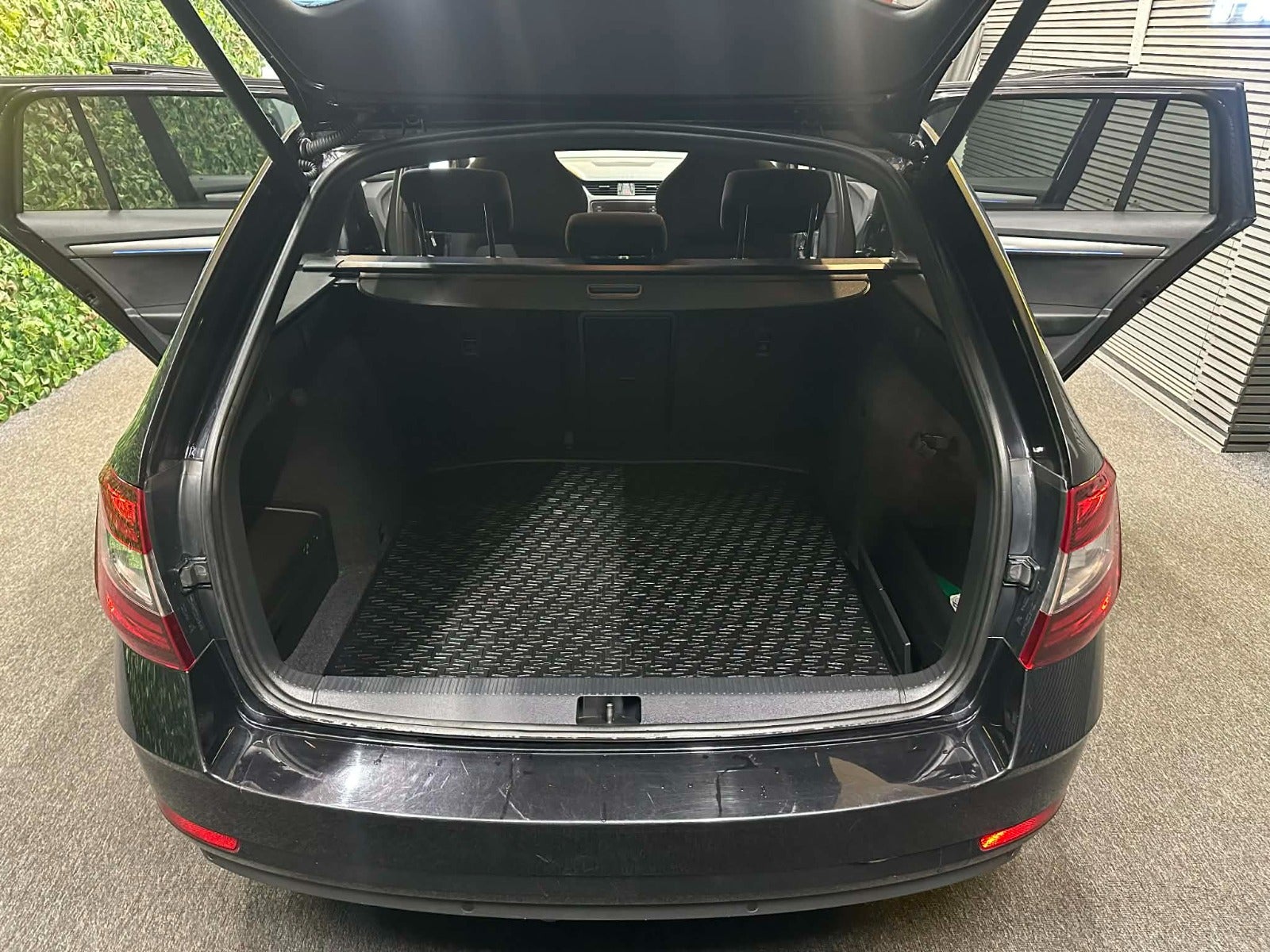 Billede af Skoda Octavia 2,0 TDi 150 Business Line+ Dynamic Combi DSG