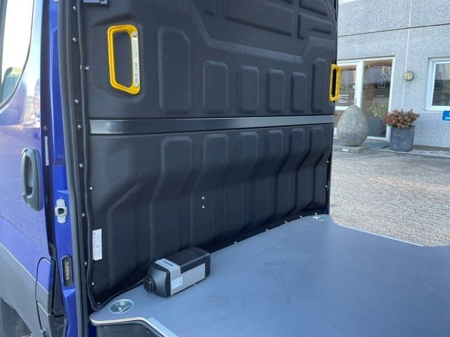 Billede af Iveco Daily 3,0 35S21 12m³ Van AG8