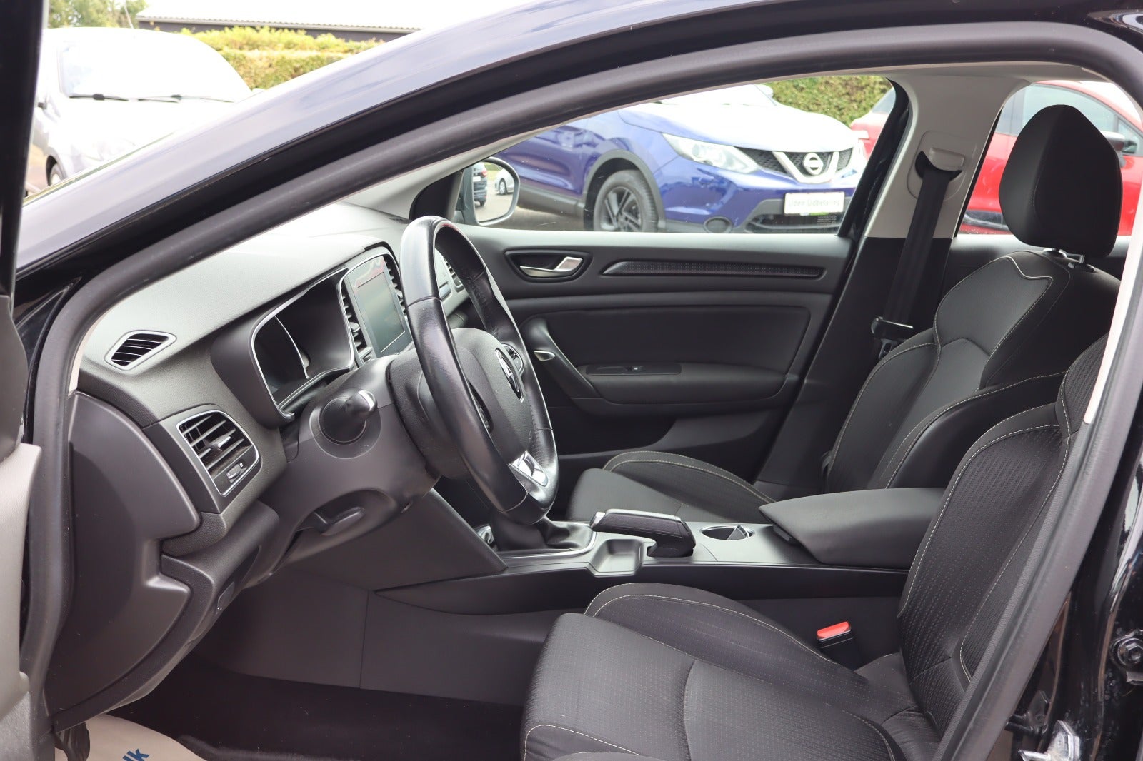 Billede af Renault Megane IV 1,2 TCe 100 Zen Sport Tourer