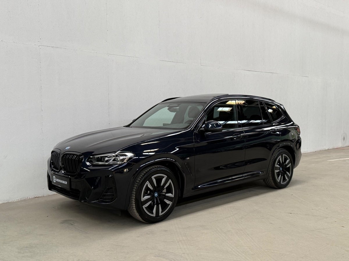 BMW iX3 Charged M-Sport A
