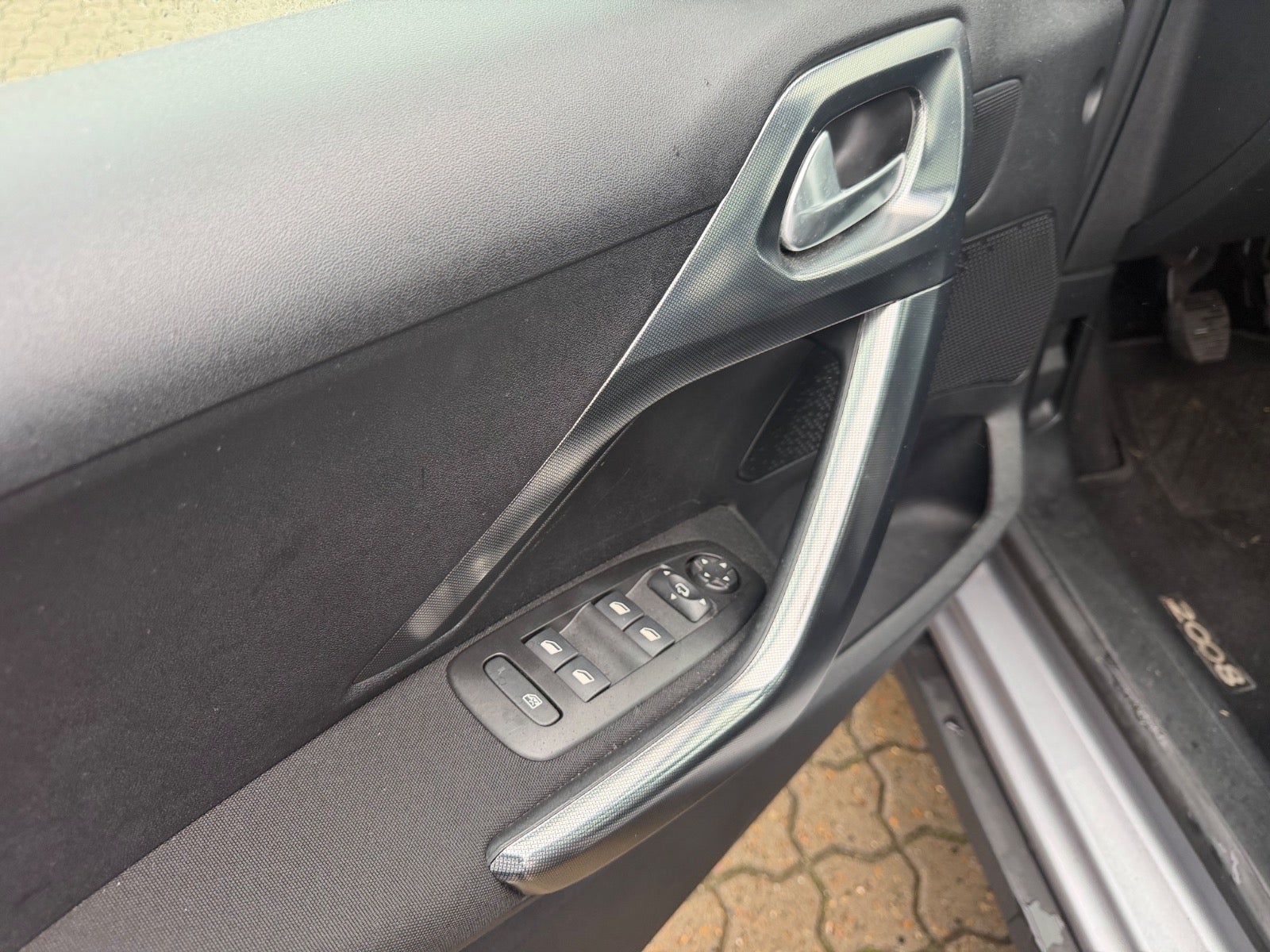 Peugeot 2008 BlueHDi 100 Allure Sky - billede 9