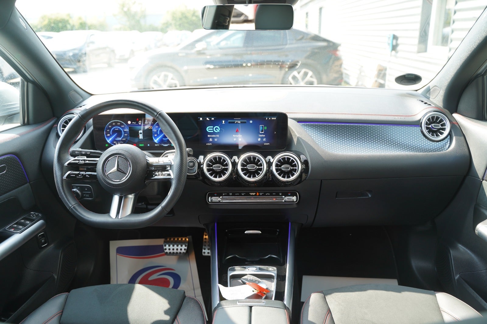 Billede af Mercedes EQA350  AMG Line 4Matic