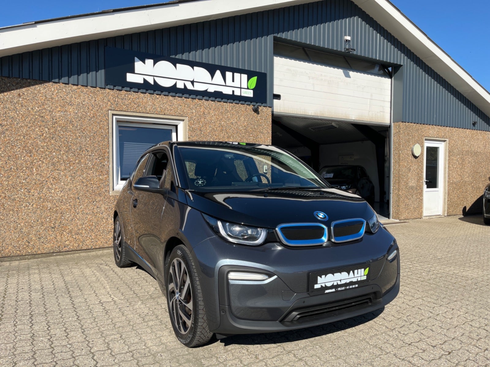 BMW i3  Charged Plus 5d - 1