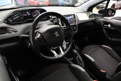 Peugeot 208 VTi 82 Allure Sky