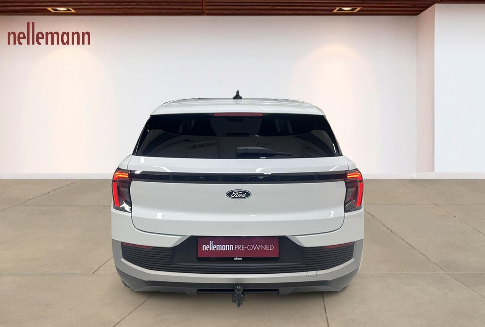 Ford Explorer Select Extended Range