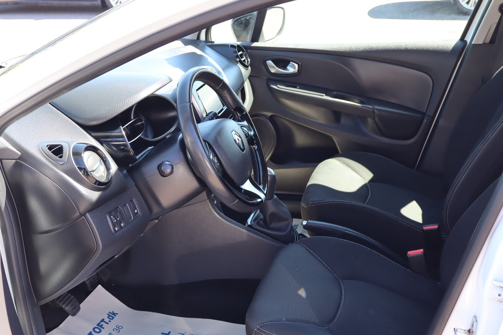 Billede af Renault Clio IV 1,5 dCi 75 Expression Sport Tourer