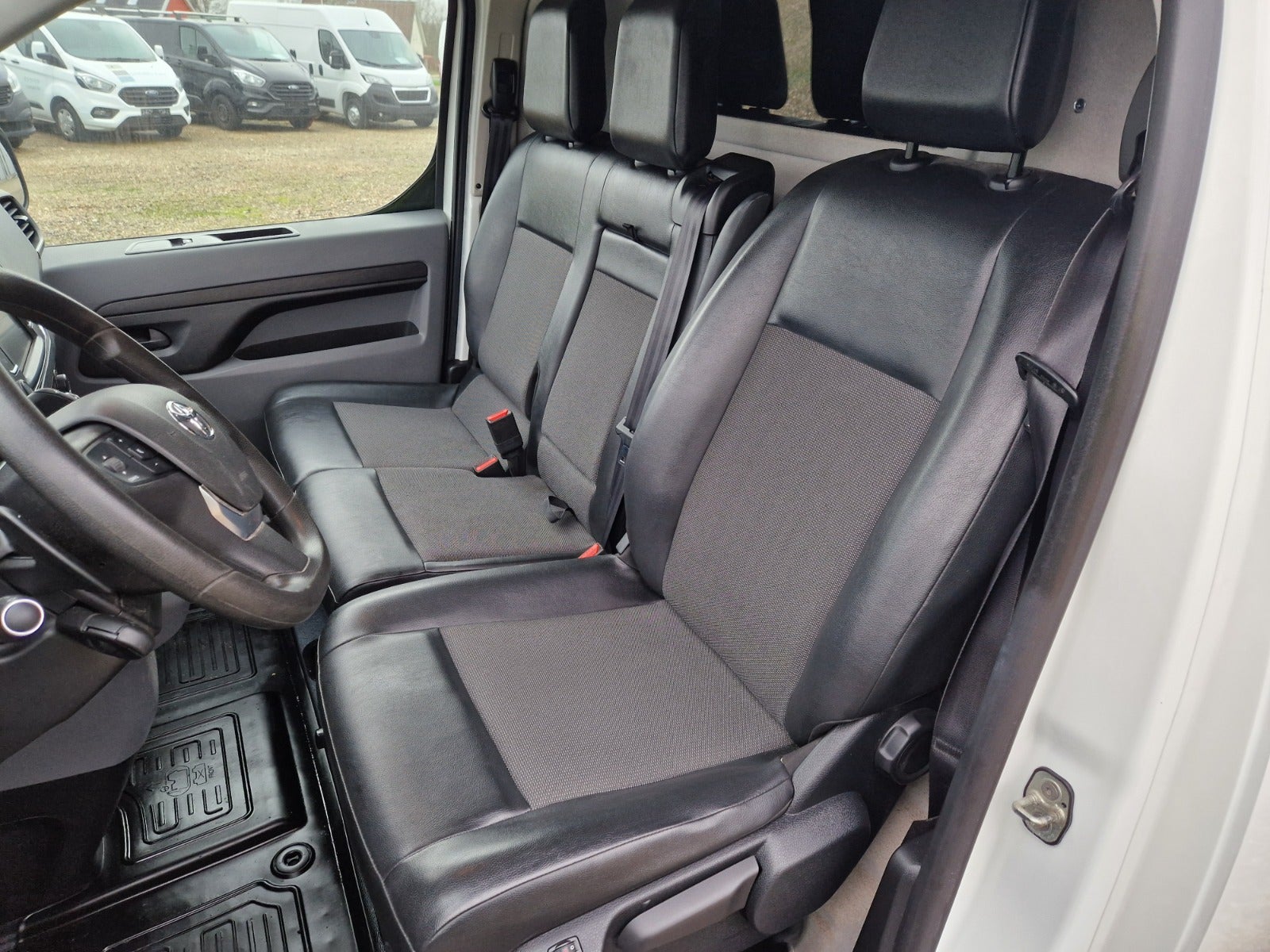 Billede af Toyota ProAce 2,0 D 120 Medium Comfort Master aut.