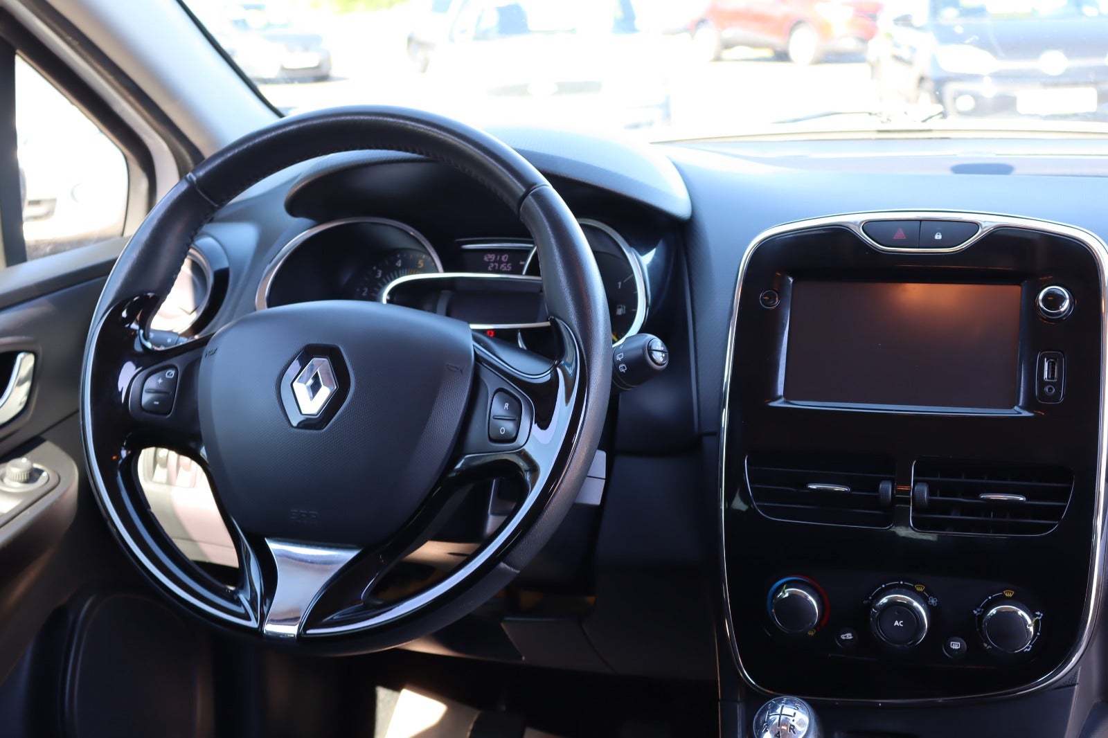 Billede af Renault Clio IV 1,5 dCi 75 Limited Sport Tourer