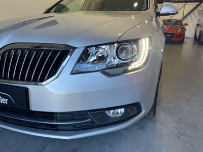 Skoda Superb TDi 140 Elegance Combi
