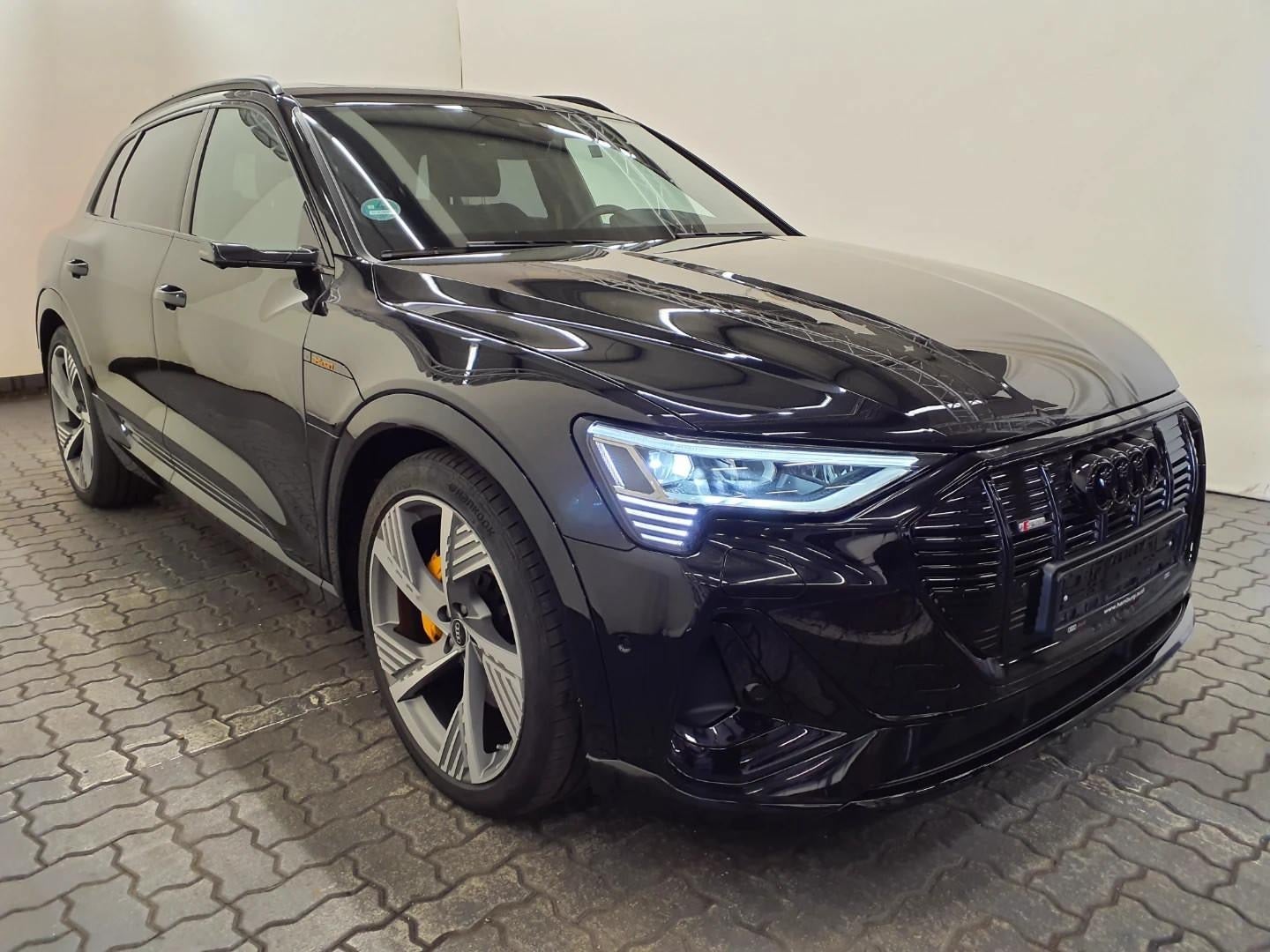 Audi e-tron Black Edition S-line quattro