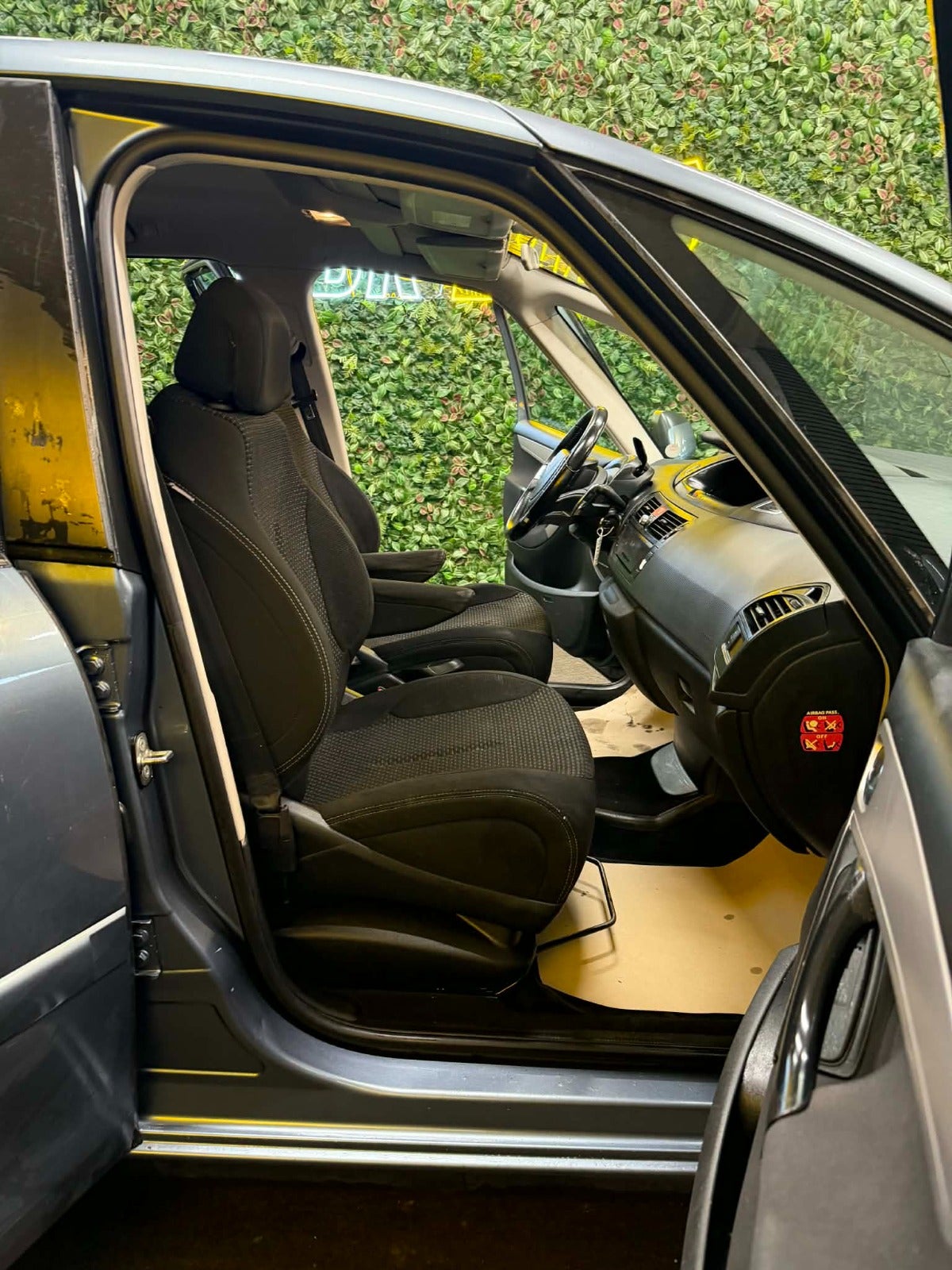 Billede af Citroën Grand C4 Picasso 1,6 HDi 110 VTR E6G 7prs