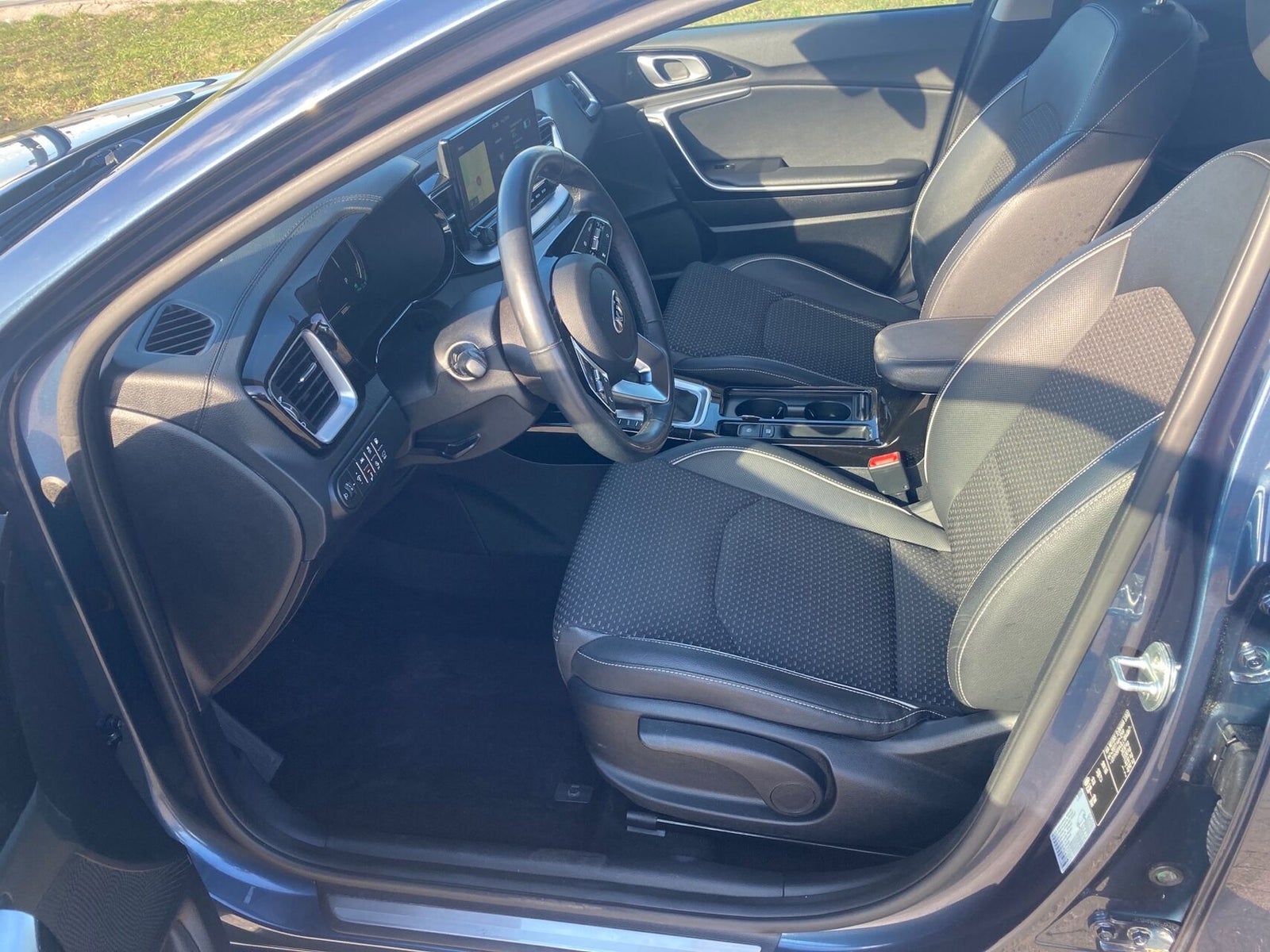 Kia Ceed PHEV Upgrade Intro SW DCT