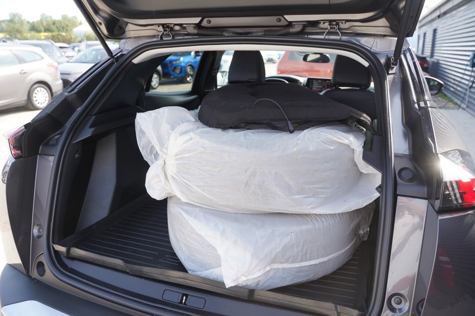 Billede af Peugeot 2008 1,5 BlueHDi 100 Allure Pack