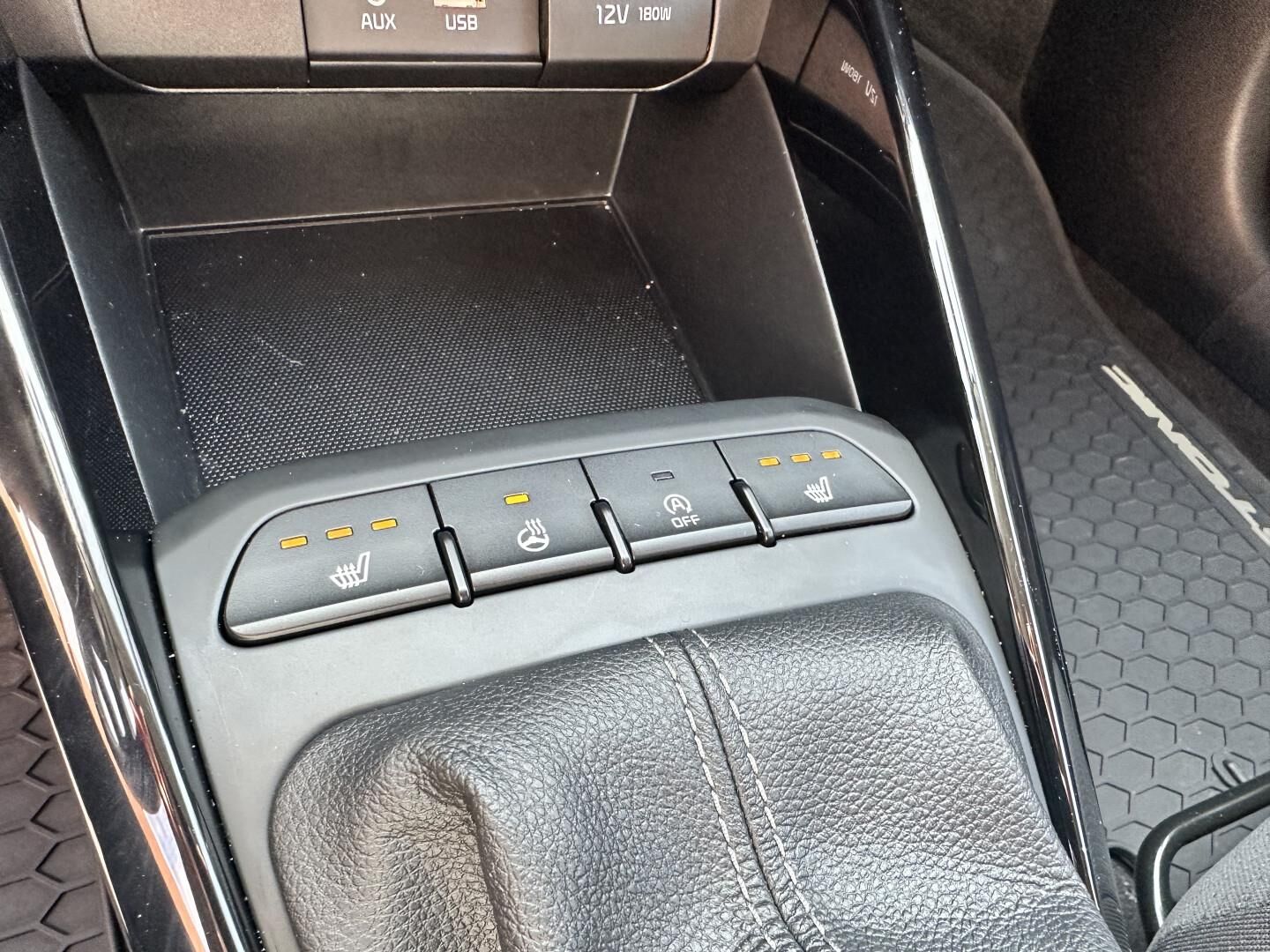 Kia Stonic T-GDi Attraction