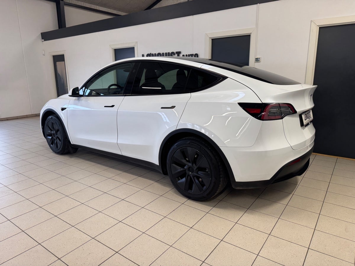 Tesla Model Y Long Range RWD