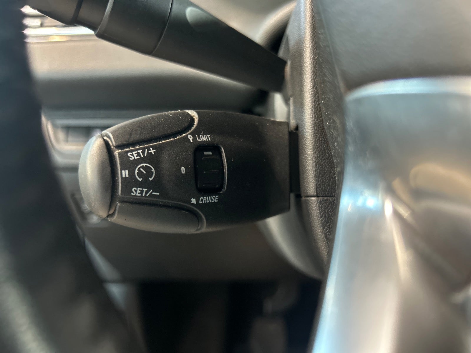 Peugeot 208 - 14