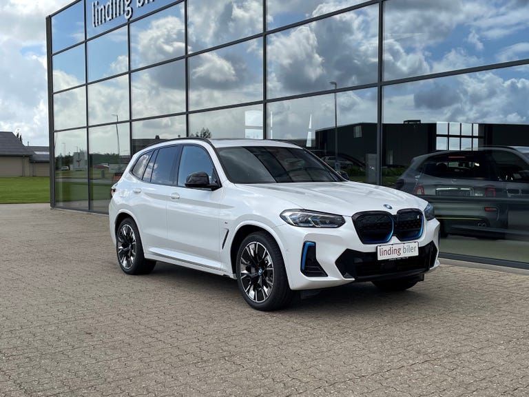 BMW iX3 Charged Plus M-Sport