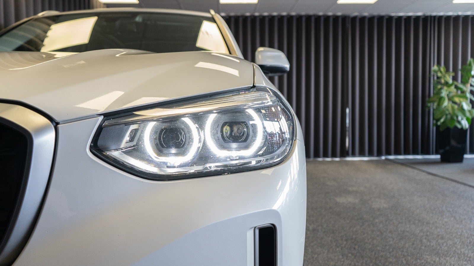 Billede af BMW iX3  Charged