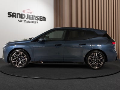 BMW iX xDrive45 M-Sport