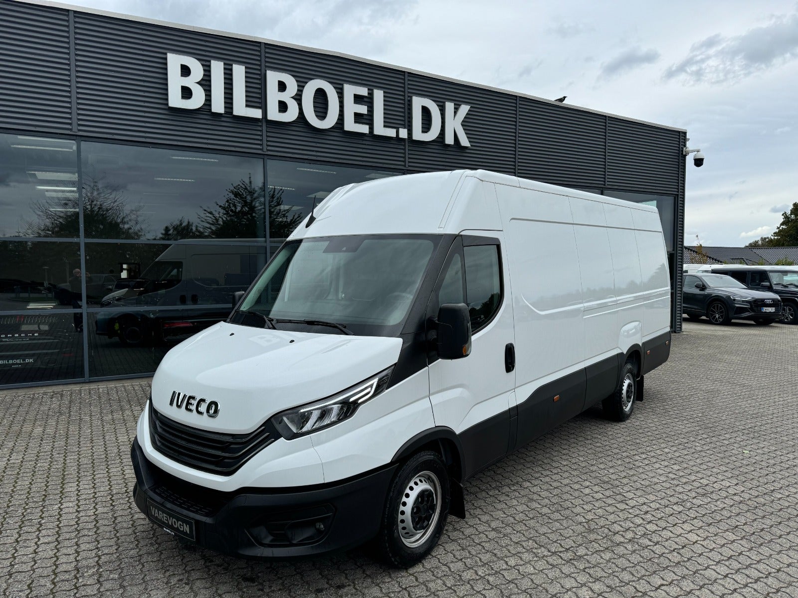 Iveco Daily 35S18 16m³ Van AG8