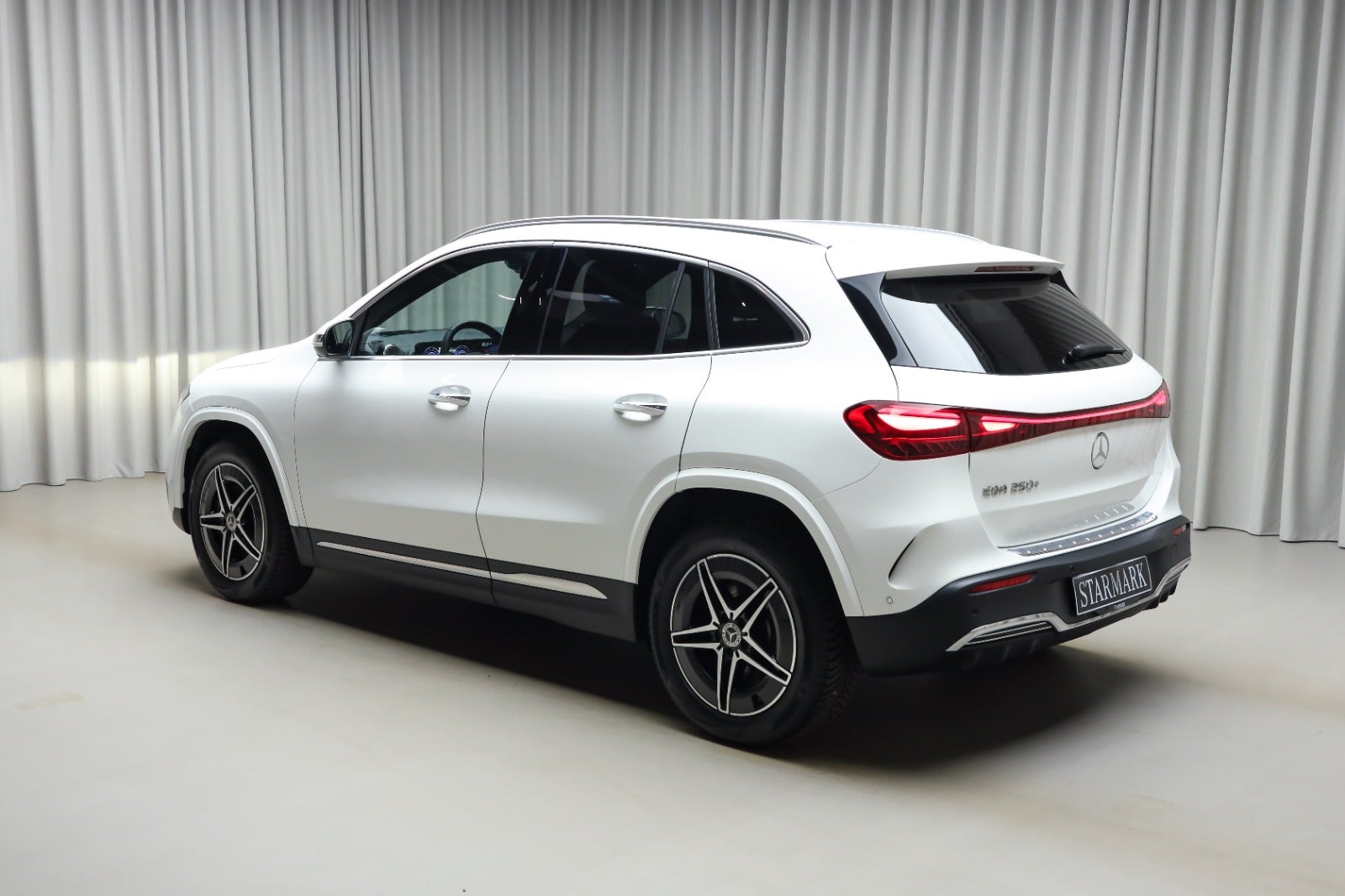 Mercedes-Benz EQA 250+ (3/8)