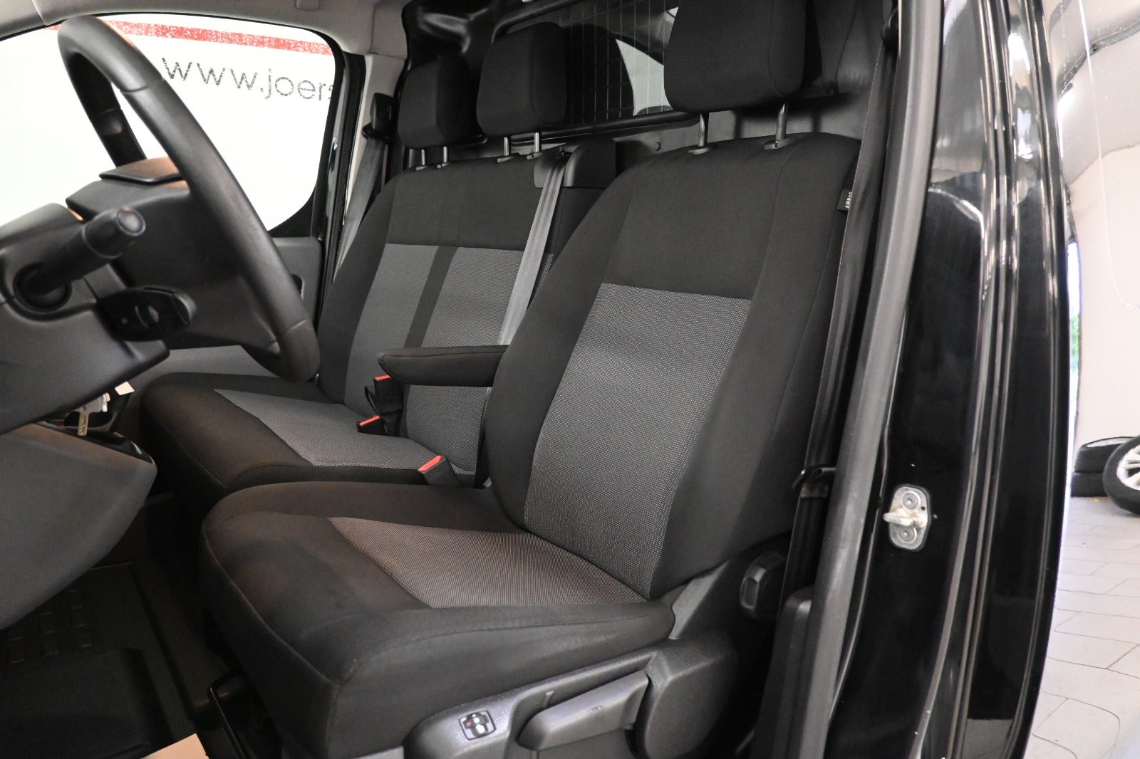 Peugeot Expert BlueHDi 115 L2 Plus Van