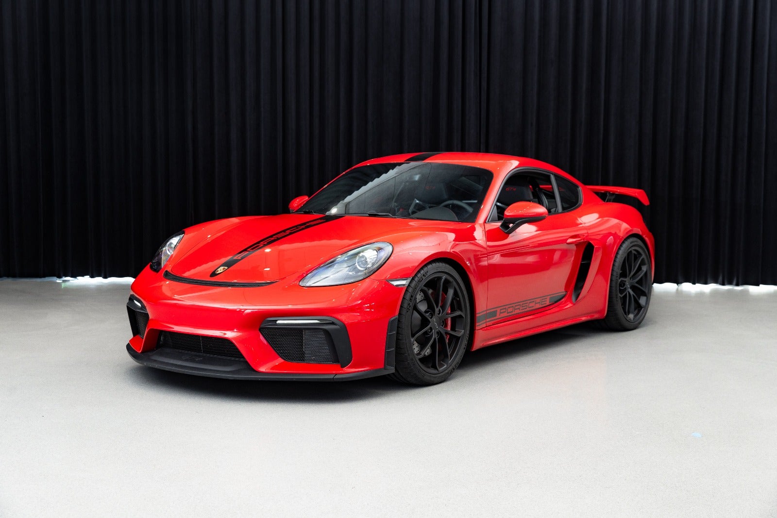 Porsche 718 Cayman GT4