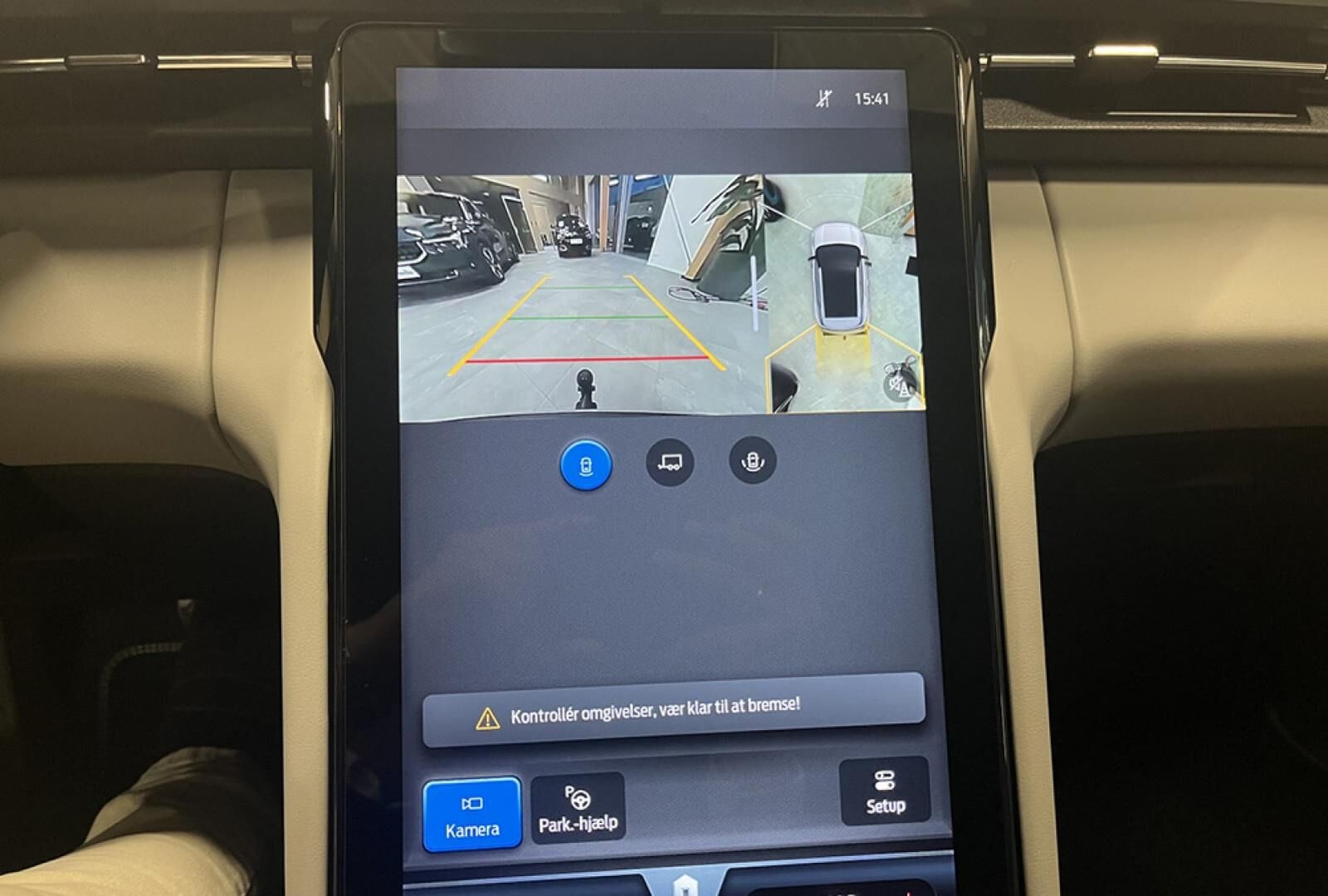 Ford Explorer Select Extended Range