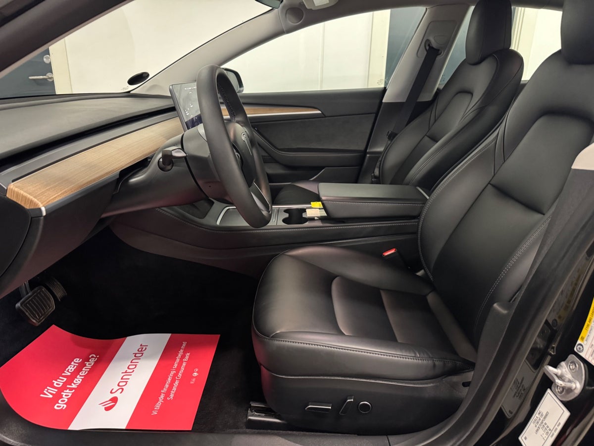 Tesla Model 3 Long Range RWD