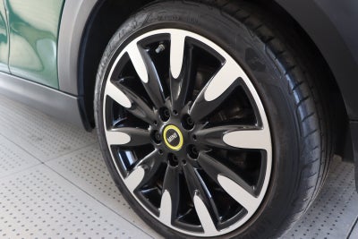 MINI Cooper SE Classic Trim