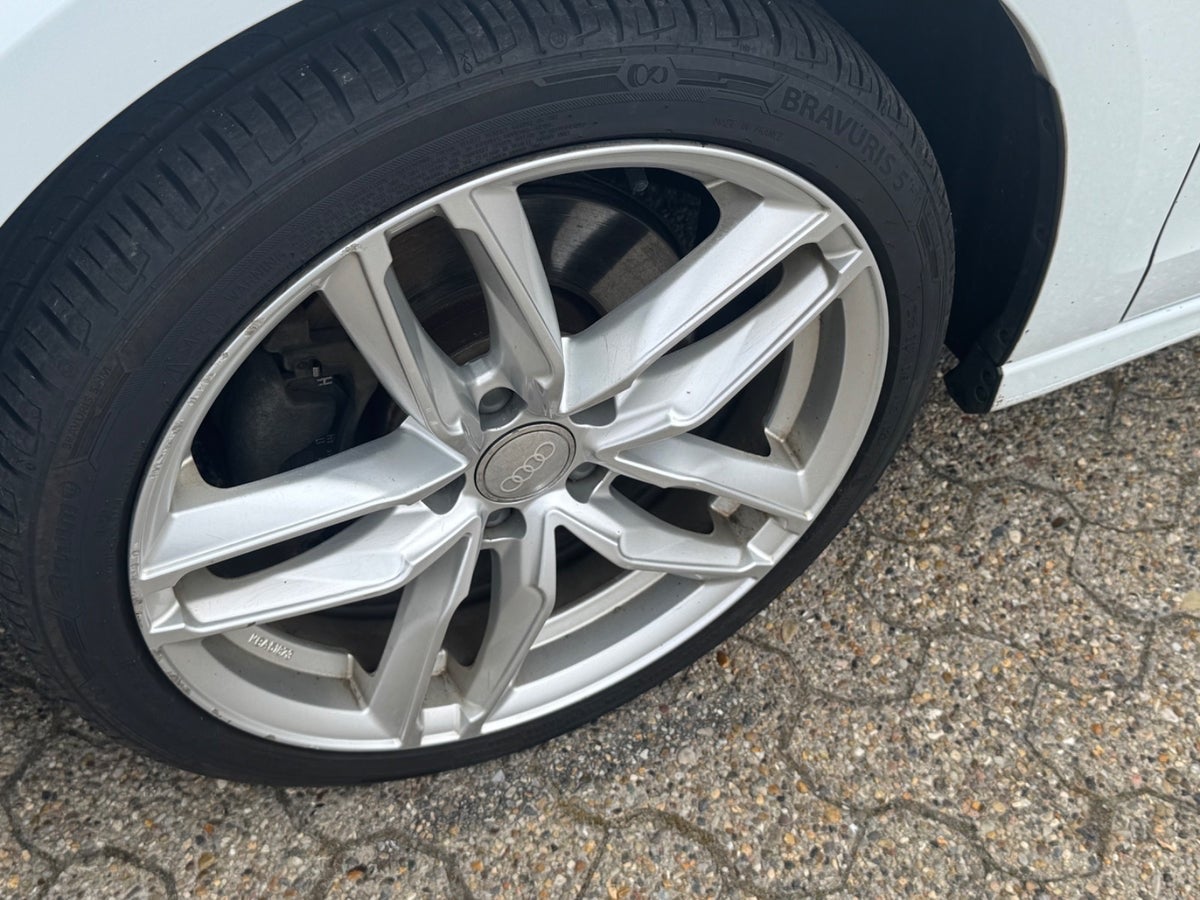 Audi A3 TFSi e Prestige Sportback S-tr.