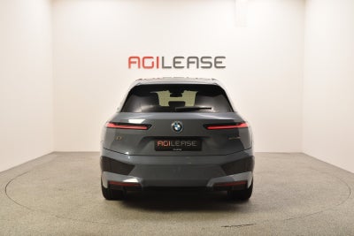 BMW iX xDrive40 Fully Charged