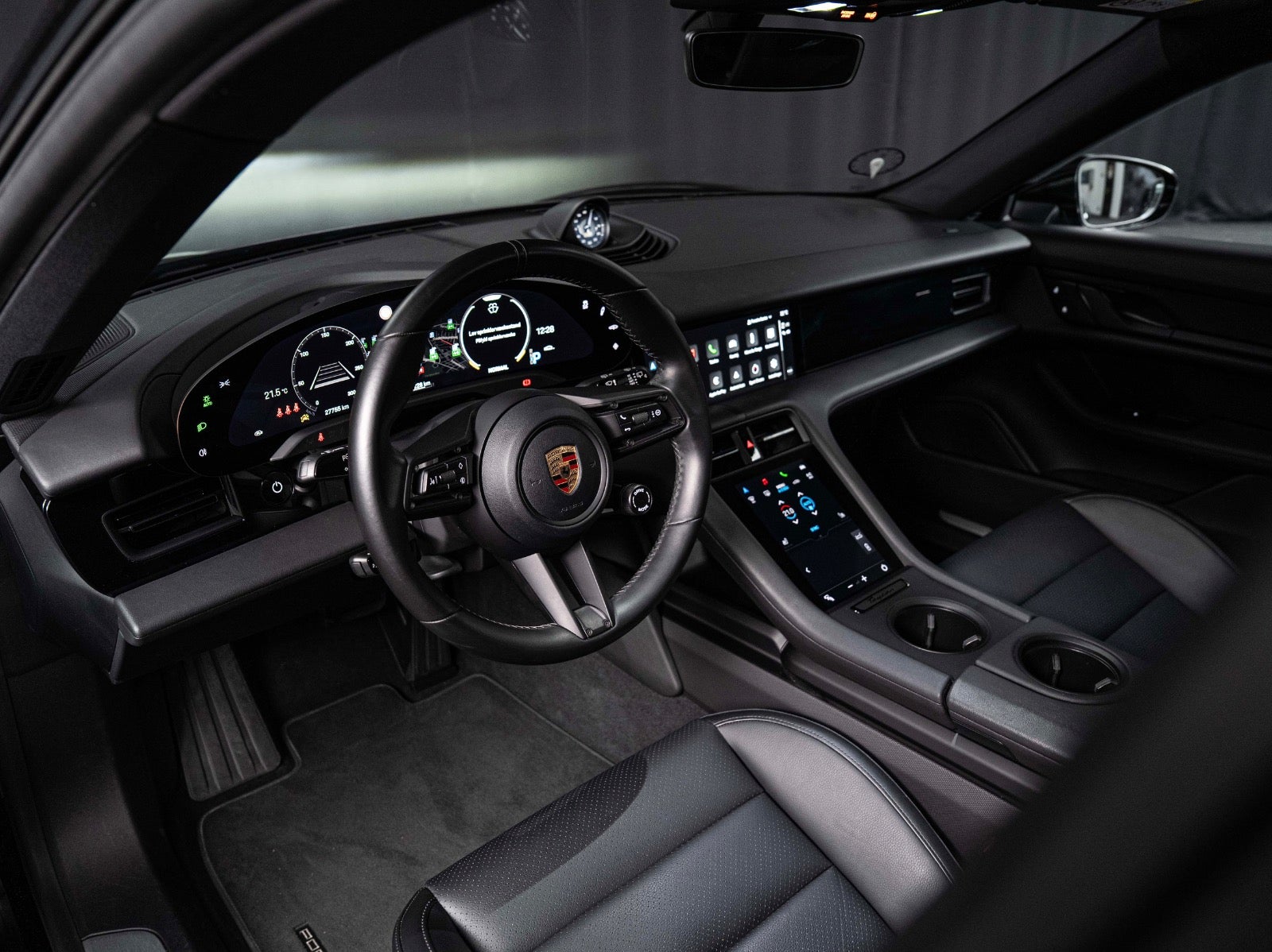 Gallery image 11 of 17