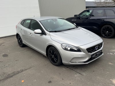 Volvo V40 1,6 D2 115 Momentum 5d