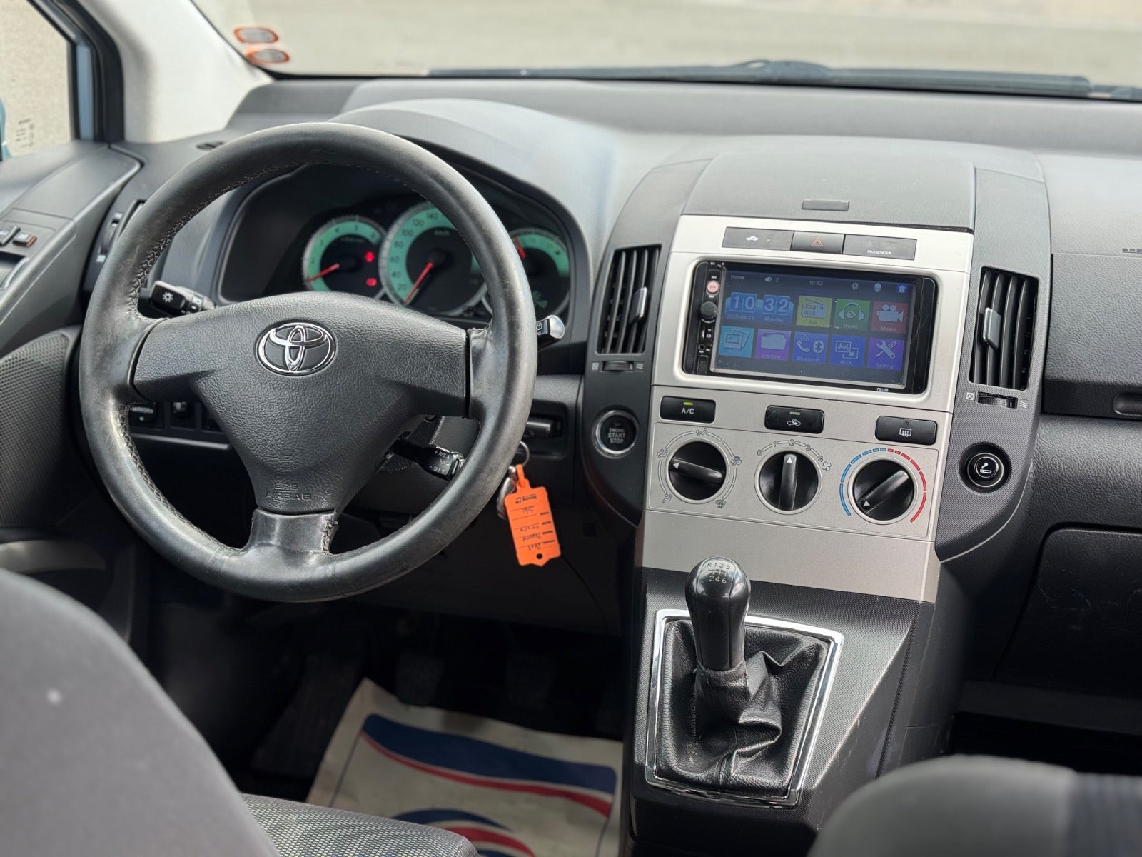Billede af Toyota Corolla Verso 2,2 D-4D 136 Sol 7prs