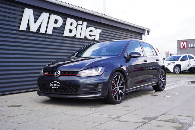 VW Golf VII 2,0 GTi Performance DSG BMT