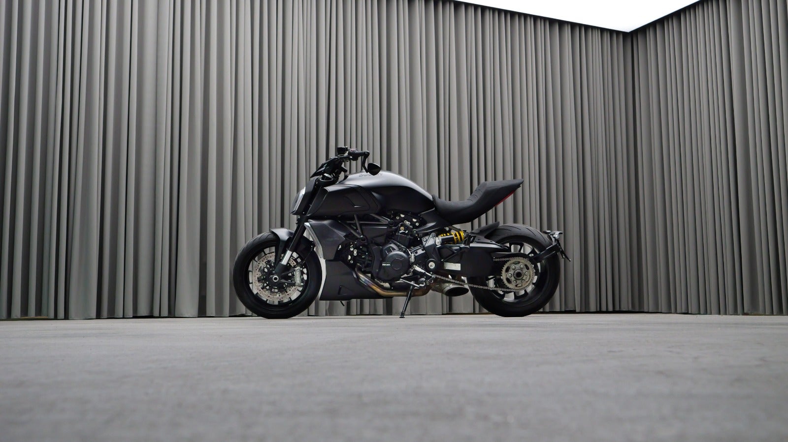 Ducati Diavel 1260 S Black & Steel