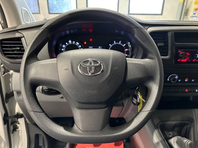 Toyota ProAce D 95 Medium Base