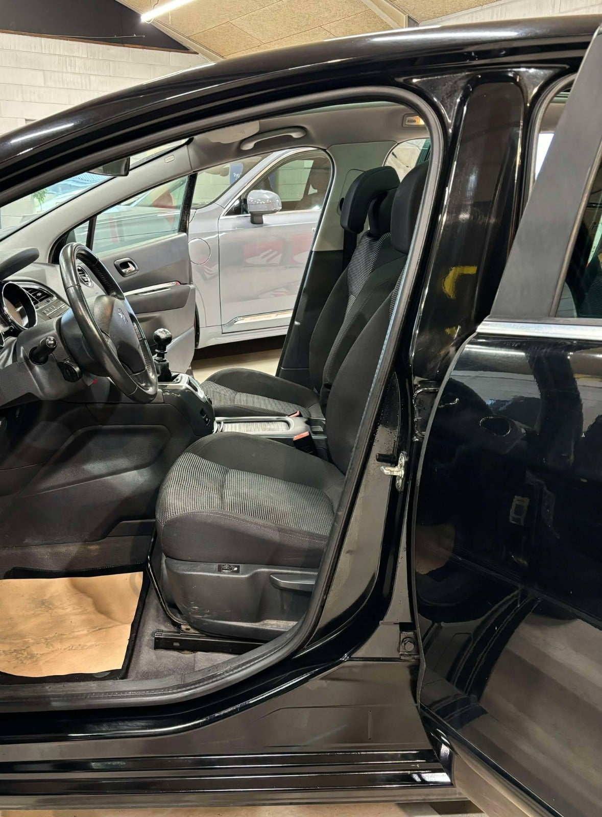 Billede af Peugeot 5008 1,6 HDi 112 7prs