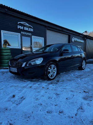Volvo S60 2,0 T5 240 Momentum aut. 4d