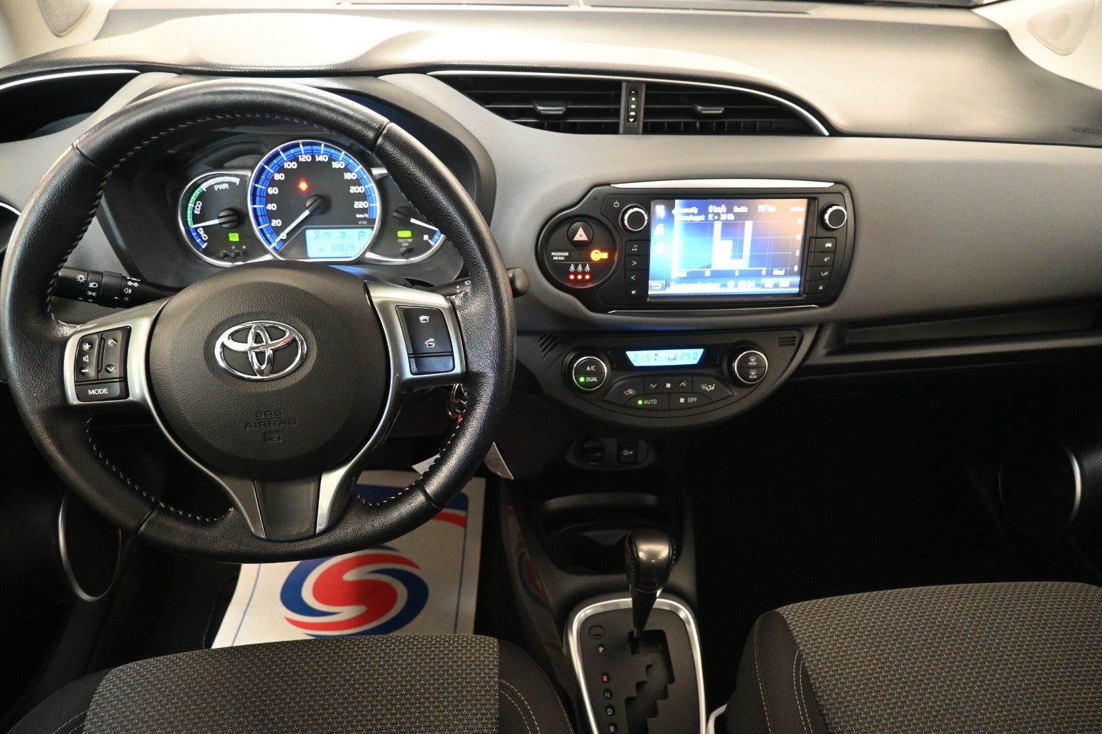 Toyota Yaris Hybrid H2 e-CVT