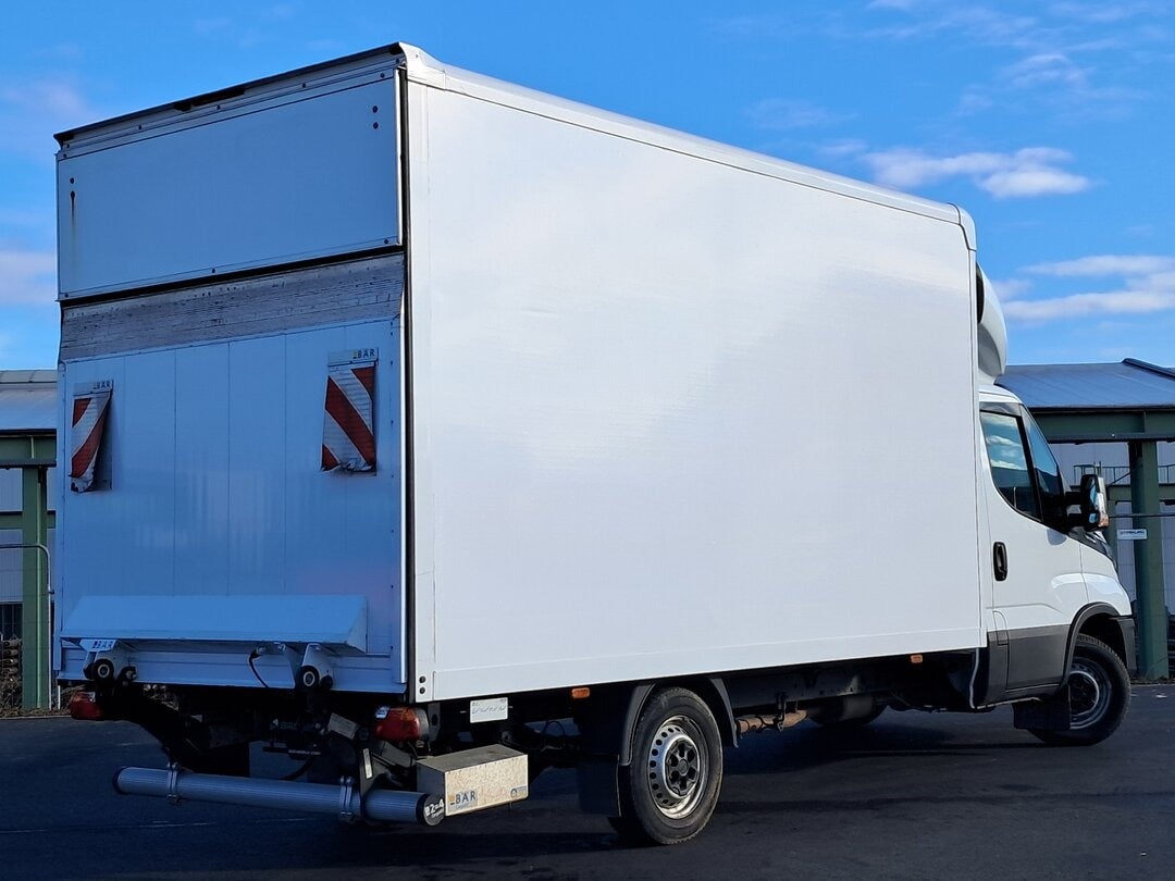Billede af Iveco Daily 2,3 35S16 4100mm Box m/lift AG8