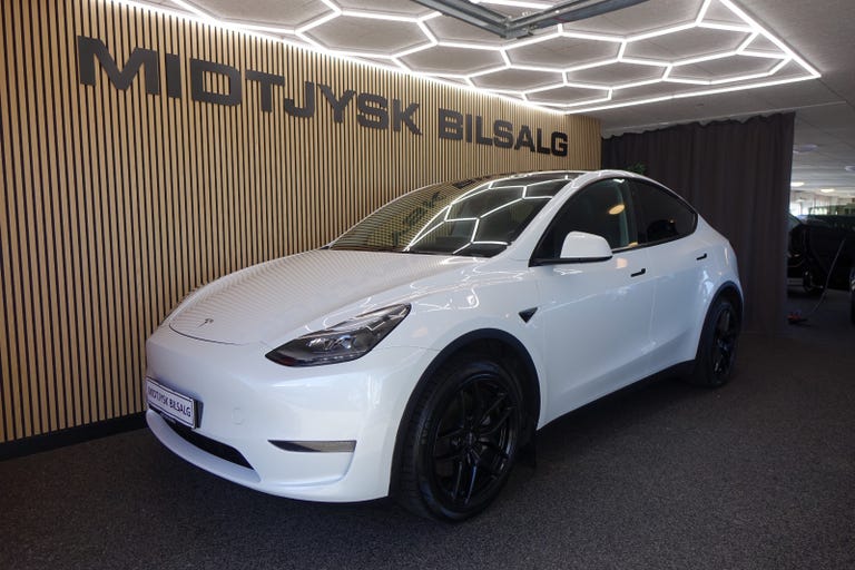 Tesla Model Y Long Range AWD
