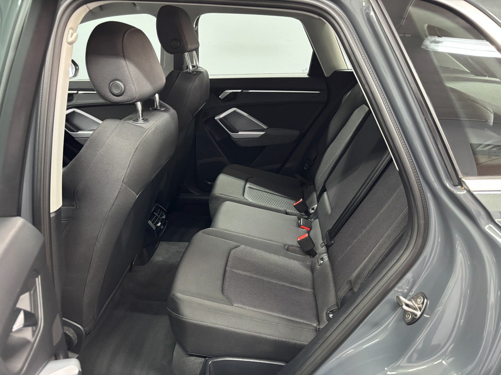 Billede af Audi Q3 45 TFSi e Attitude plus S-tr.