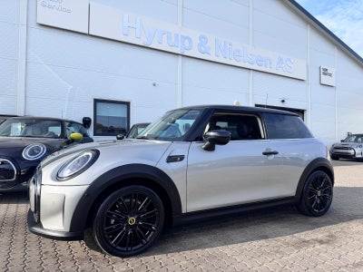 MINI Cooper SE  Maximise 3d
